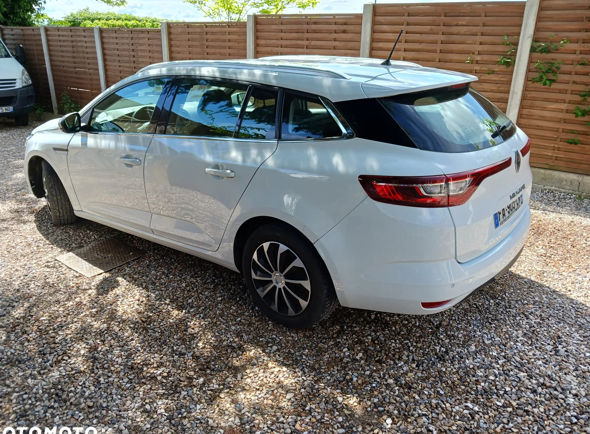 Renault Megane cena 42000 przebieg: 108506, rok produkcji 2018 z Pleszew małe 137